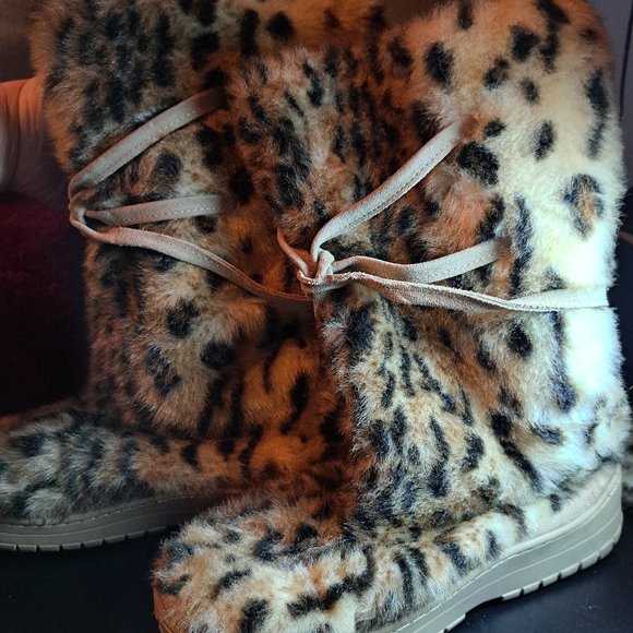 Colin Stuart Shoes - Colin Stuart Faux Fur Leopard Print Boot w/ Leather PomPom Laces